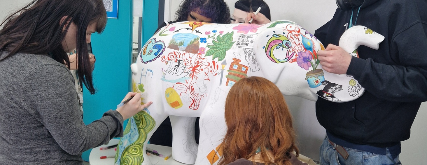 Reading College students join the herd in Thames Hospice’s Trunks Across the Thames to represent Dinton Pastures Country Park